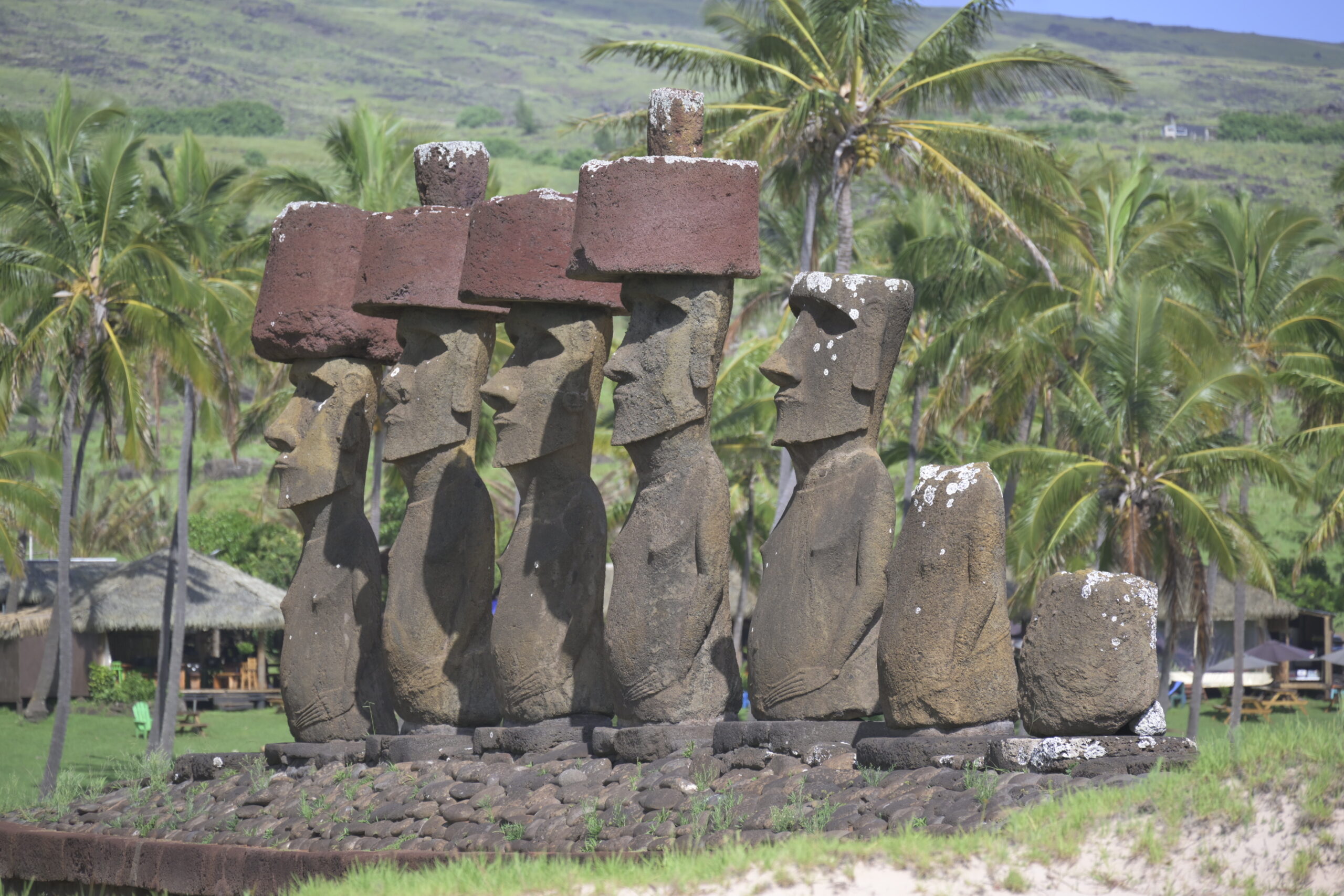 Moai!
